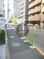 玄関前の歩道です