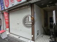 一階部分はシャッター式になっております