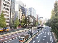 日本橋駅方面へ向かう公道