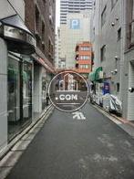 側面の細い通りです