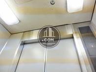 エレベーター内の天井照明