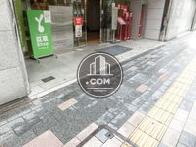 段差のない玄関前の床面
