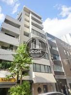 ８階建ての中高層ビルになります
