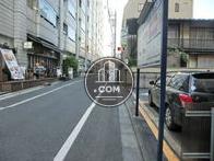 大通りを1本入った場所です