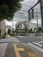 斜め向かいが十字路になっています