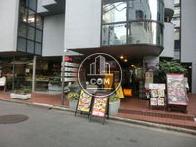 １階は店舗がメインになります