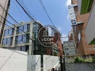 物件入口付近から見た周辺です
