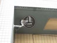 玄関周りに設置された防犯カメラ