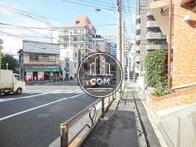 共有玄関前からの様子