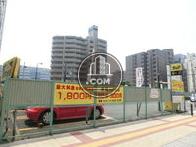 駅から離れた脇にも時間貸駐車場