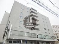 横幅の広い造り