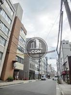 御徒町駅へ向かう公道です