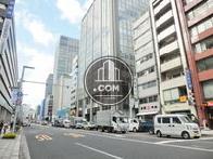 中央通り沿いに面したオフィス物件です