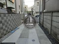 入り口方向から外への写真です