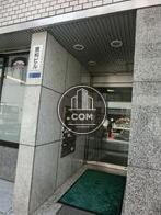 シンプルなエントランスです