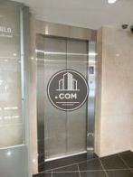 エレベーター乗り場前