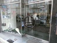 観音開きのタイプです