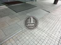 フラットな床面