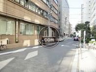 玄関前の見通しの良い公道