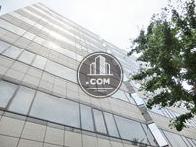 ビル中心に少し出っ張りがあります