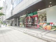 前面歩道は綺麗に整備されています