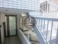 階段下のスペースを上手く活用しています