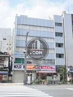 シンプルなシルエットの建物