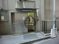 夜間・休日用の出入口です