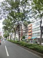 和やかな雰囲気を感じられる通り