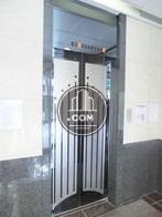 ミラー加工の扉
