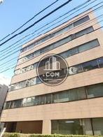 落ち着いたカラーリングで外装を構成