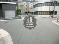 目の前には交差点があります