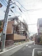 背面通り奥からの景観