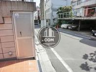 人通りも多くありません