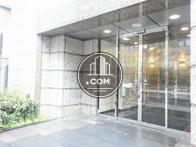 敷地も間口も広いエントランス