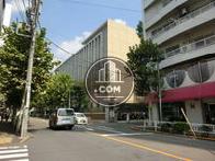 物件前の青山学院方向