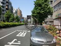 本郷通り　　本郷3丁目交差点がすぐです