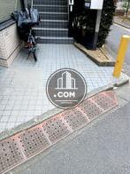 正面玄関前　段差