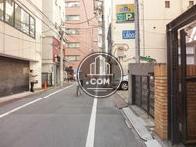 新宿三丁目駅方面