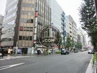 角地に建っています