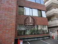 エントランス逆サイドの外観