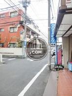 比較的落ち着きのある街並み