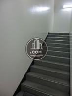 建物内にも非常階段がございます
