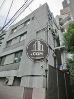 物件側面、コンクリート打ちっ放しです