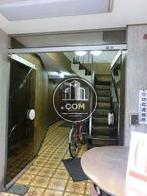 落ち着いた雰囲気の入口です