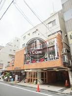 明るい色調の外装でまとめています