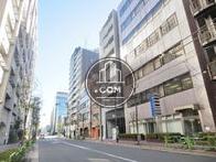 江戸通りに向かう公道です