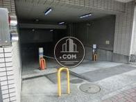 地下駐車場への入口です