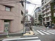 突き当り左手には元町公園があります