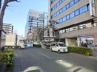 前面道路は2車線です